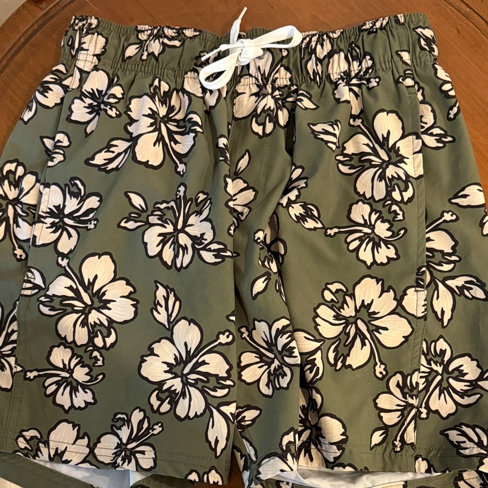 Olive Floral Men's Athletic Shorts